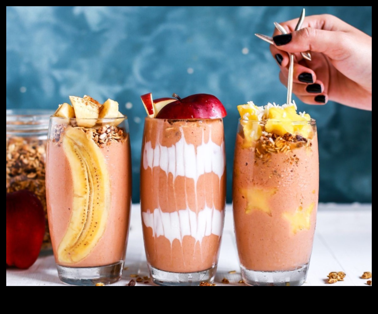 Smoothie Sanatçılığı: Yaratımlarınızı Estetik Görünüm İçin Süsleme